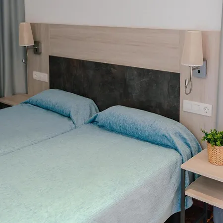 Port Europa 卡尔佩