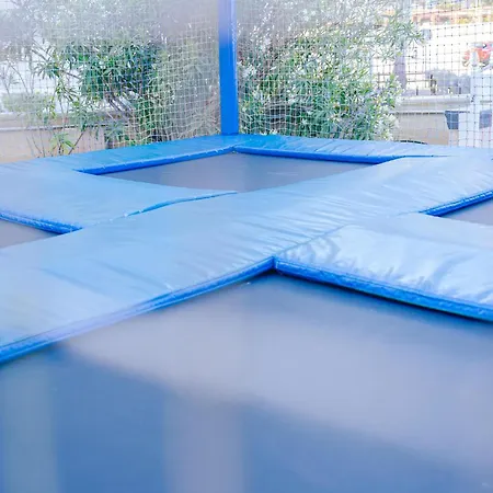 酒店 Port Europa 3*