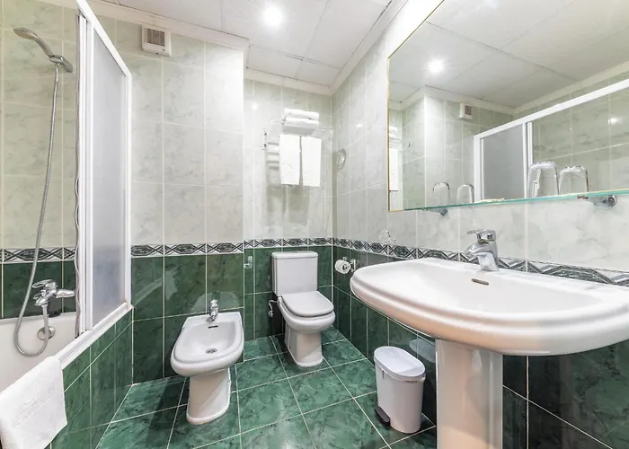 Hotel Port Europa 3*