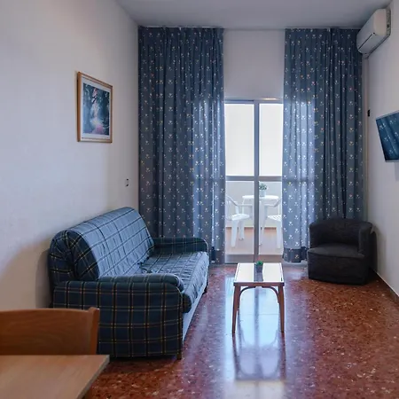 Port Europa 3*