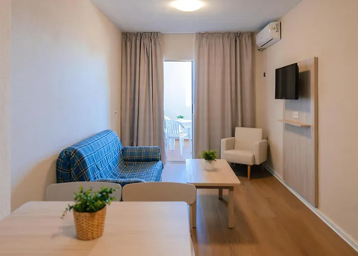 Port Europa קלפה