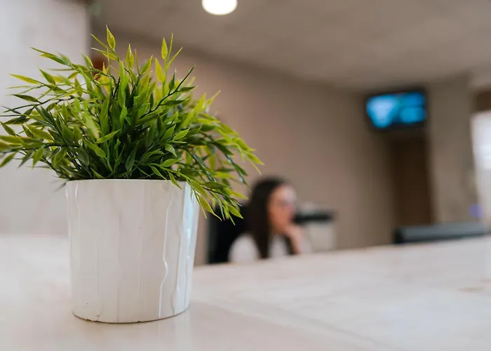 Port Europa מלון