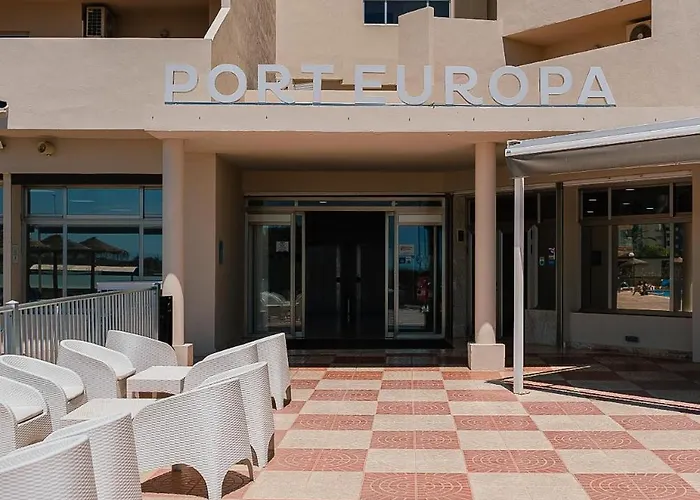 Port Europa מלון 3*
