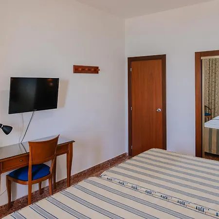Port Europa 3* Кальпе